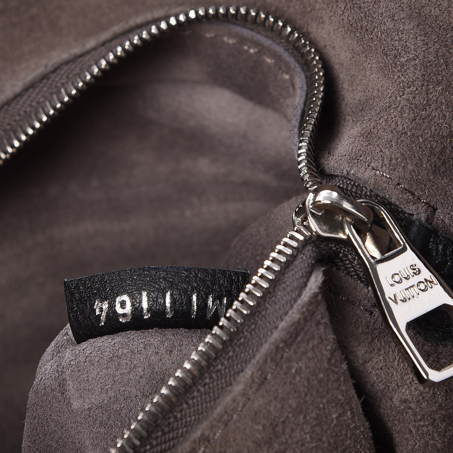 Louis Vuitton Veau Cachemire Soft Lockit MM Black 7 of 16