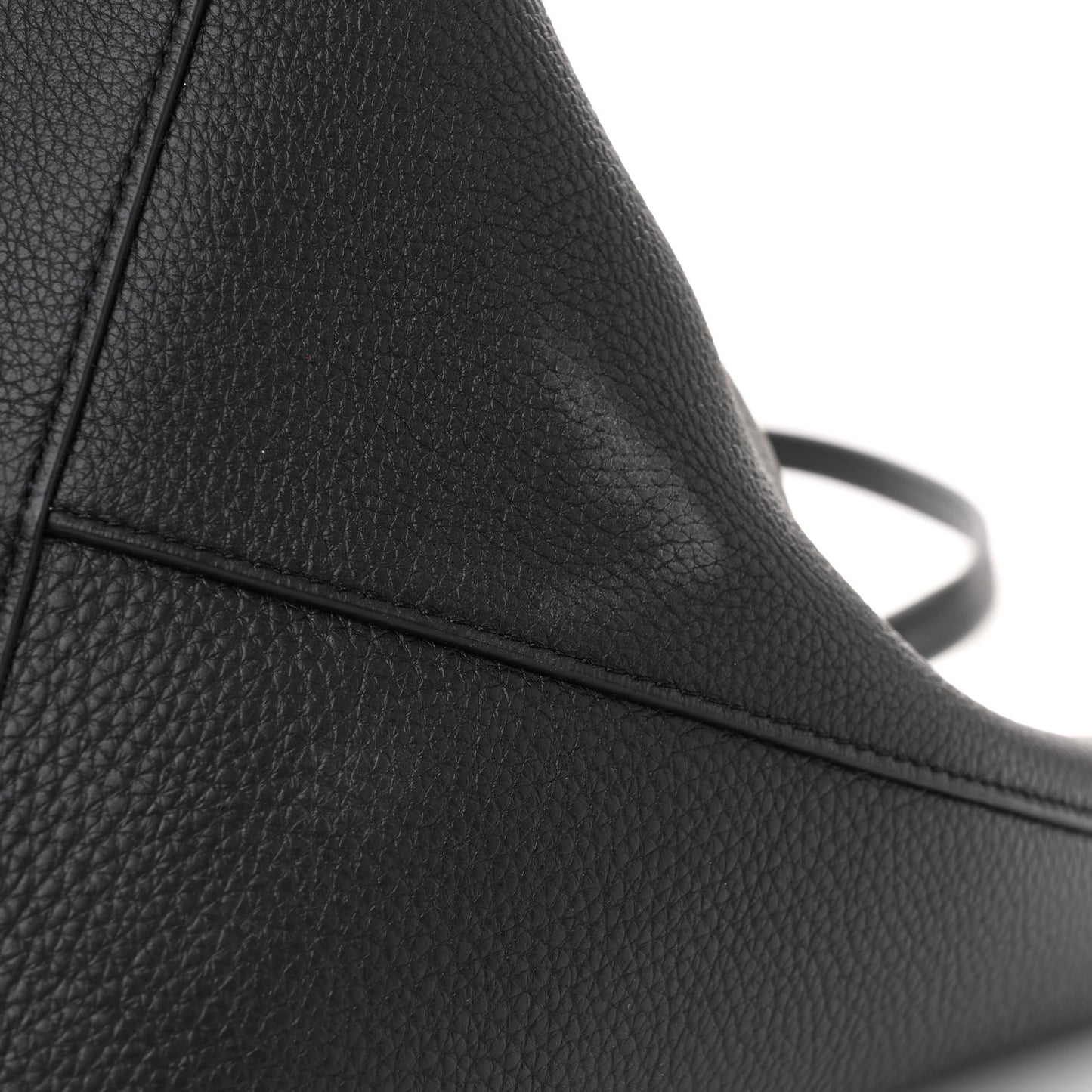 Grained Calfskin Park Tote Three Black