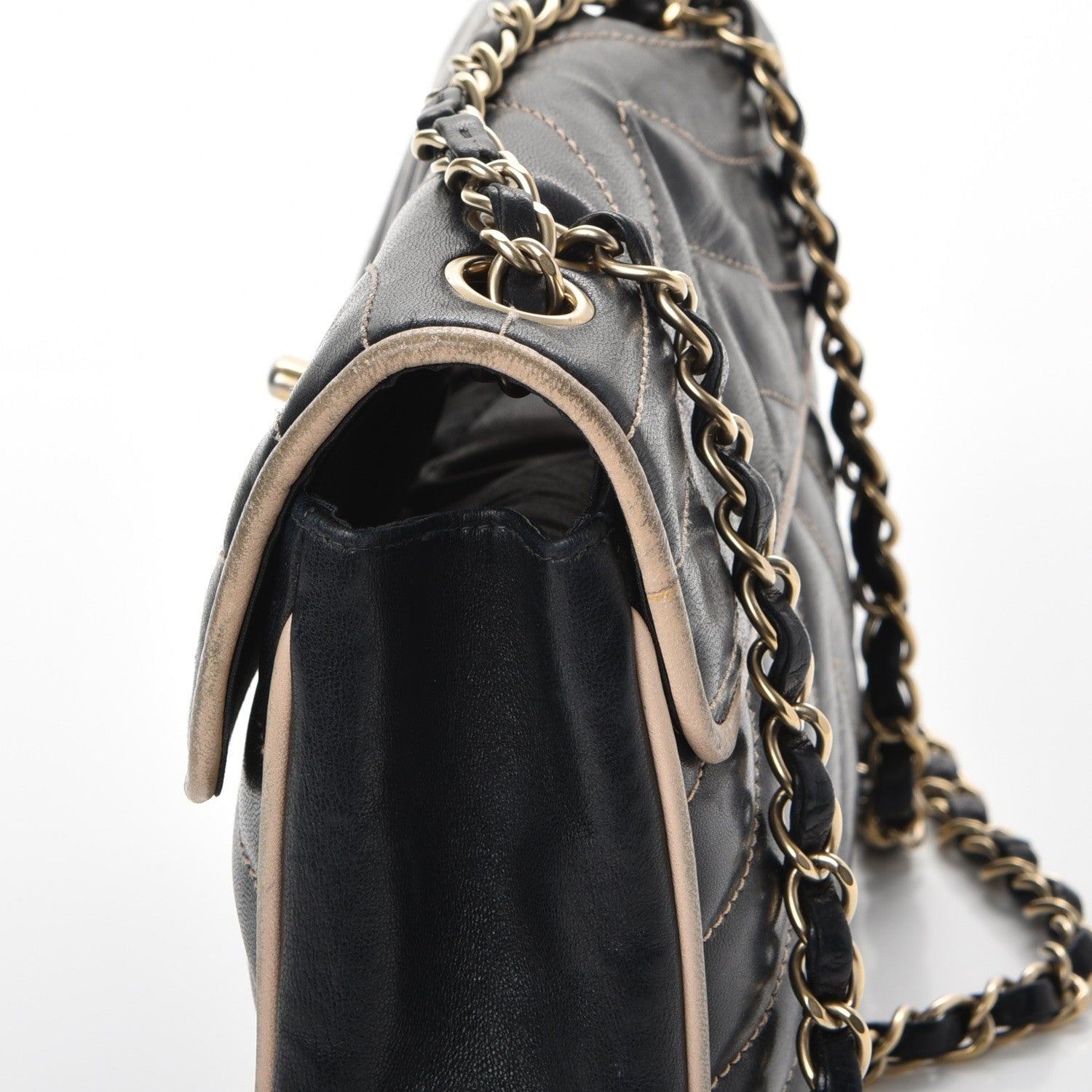 Chanel Lambskin Small Chevron Flap Black Beige 13 of 16