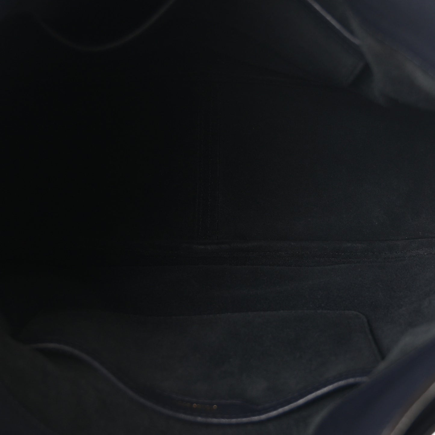 Small Classic Grain Calfskin Leighton Midnight Blue