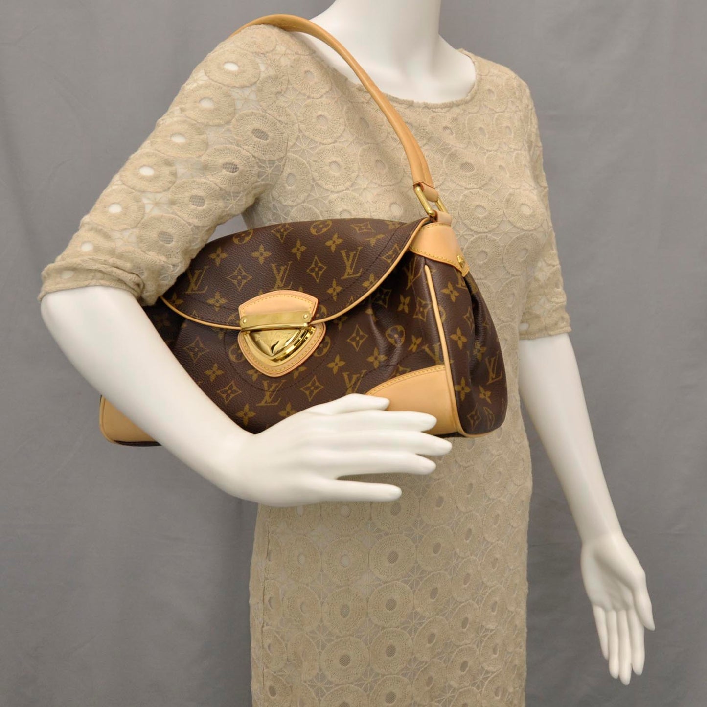 Monogram Beverly MM