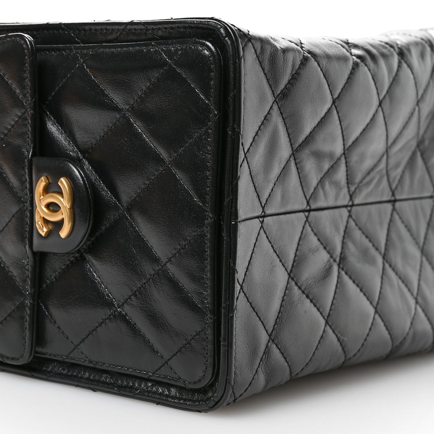 Shiny Crumpled Calfskin Quilted Medium Chanel 25 Handbag  Black