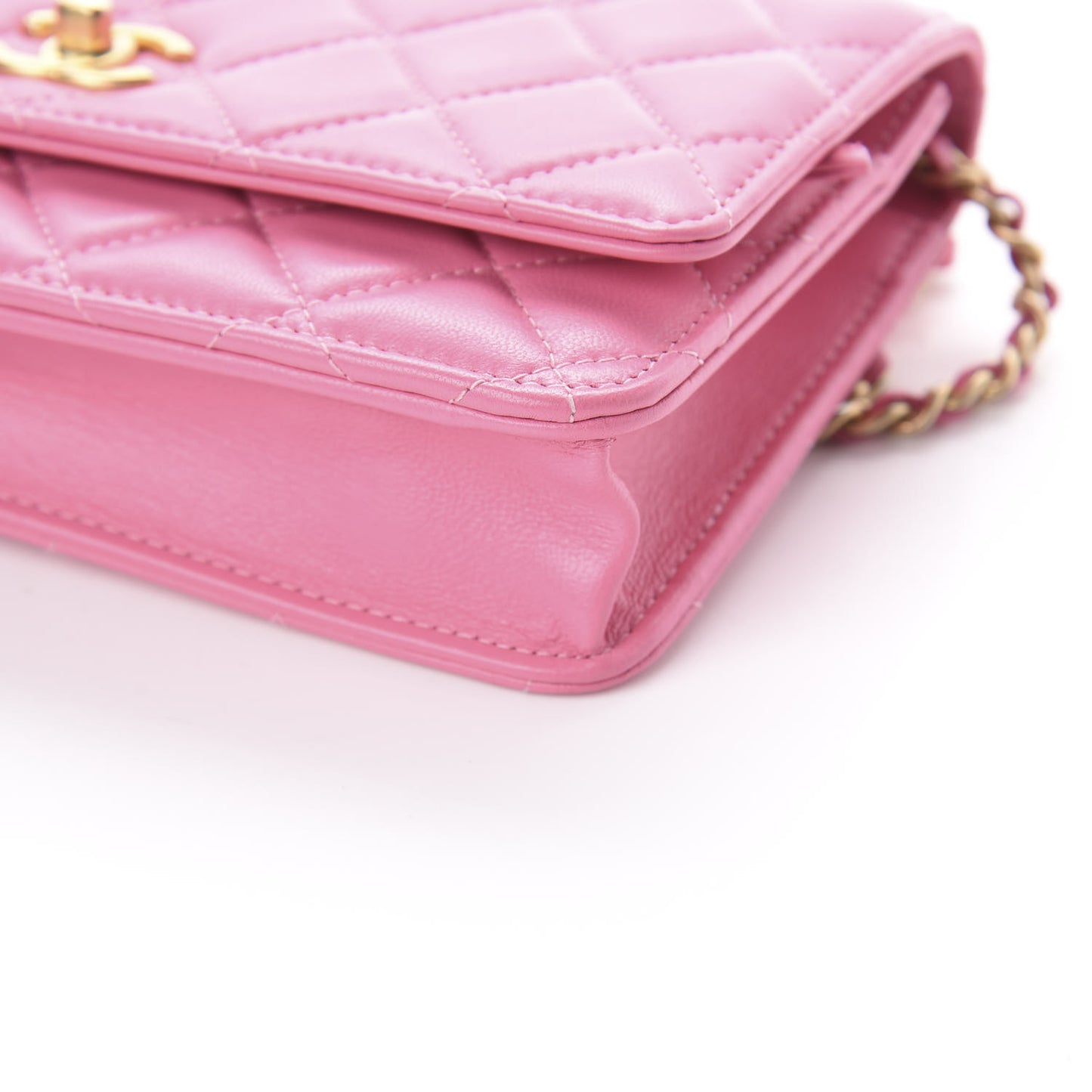 Lambskin Quilted CC Pearl Crush Wallet on Chain WOC Pink