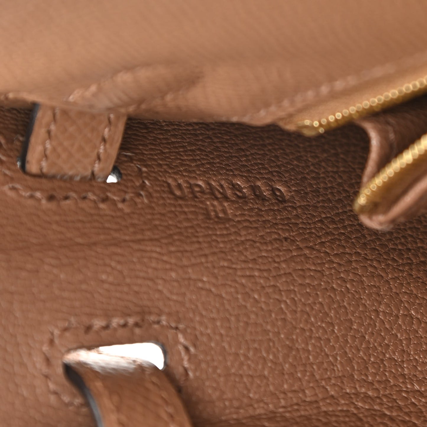 Epsom Kelly Sellier 25 Chai