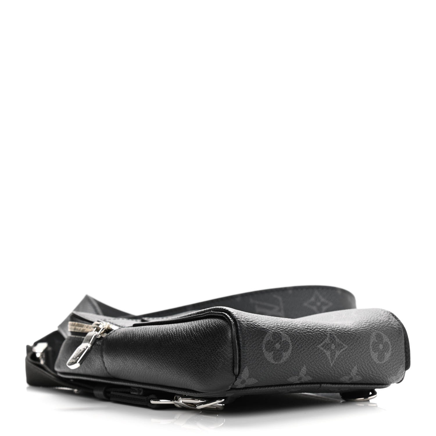 Louis Vuitton Taigarama Outdoor Slingbag Black 4 of 8