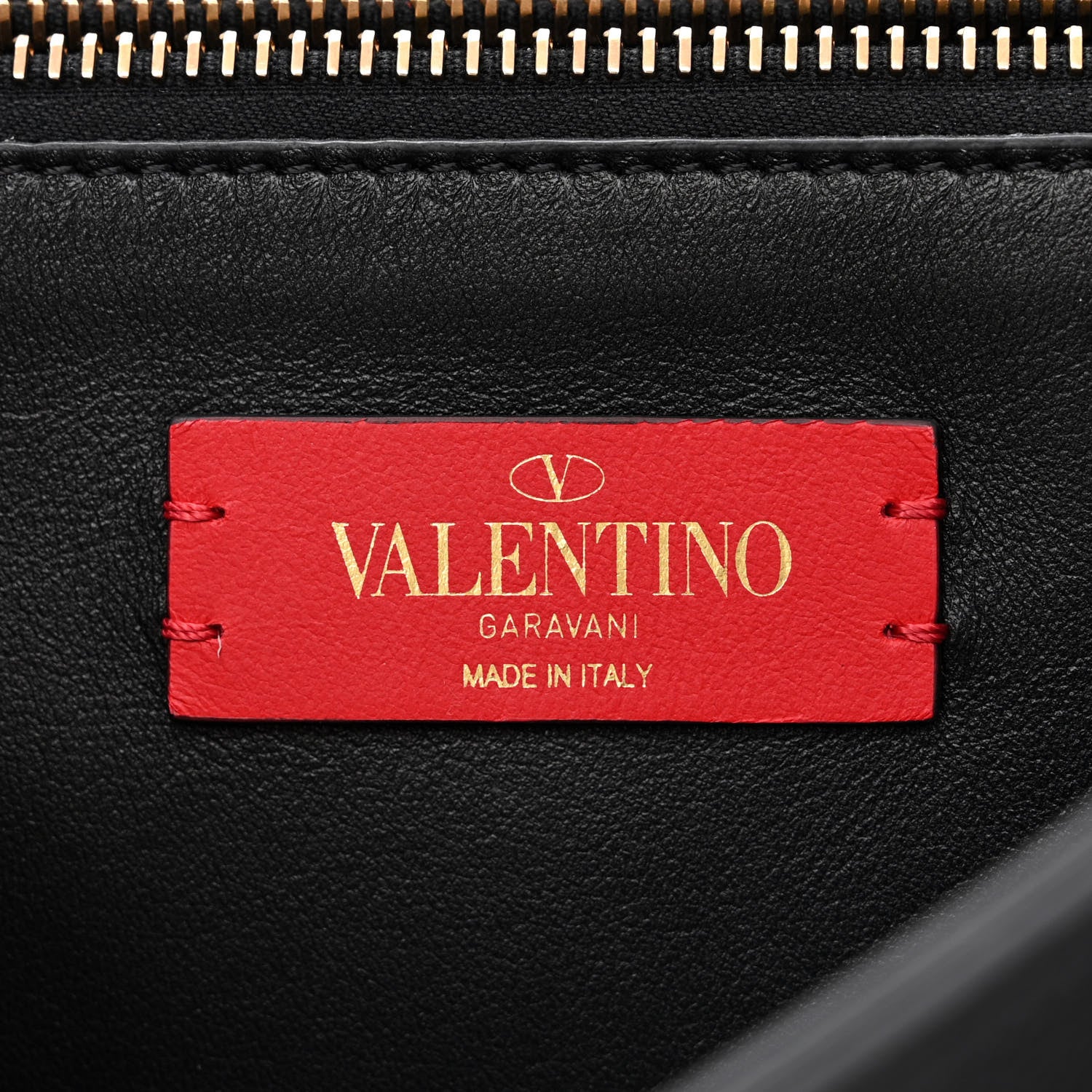 Valentino Garavani Pebbled Calfskin Medium VRing Chain Shoulder Bag Black 6 of 9