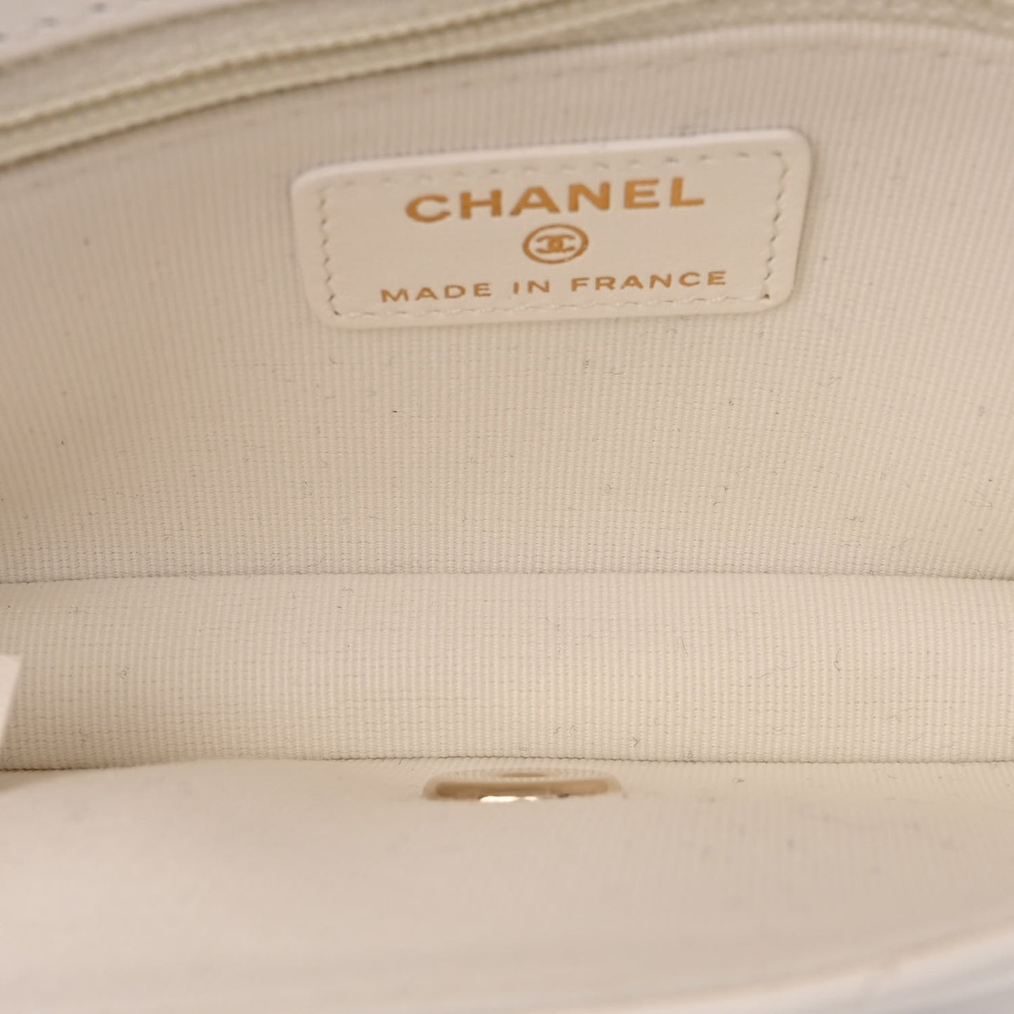 Lambskin Chevron Stitched Flap White Black