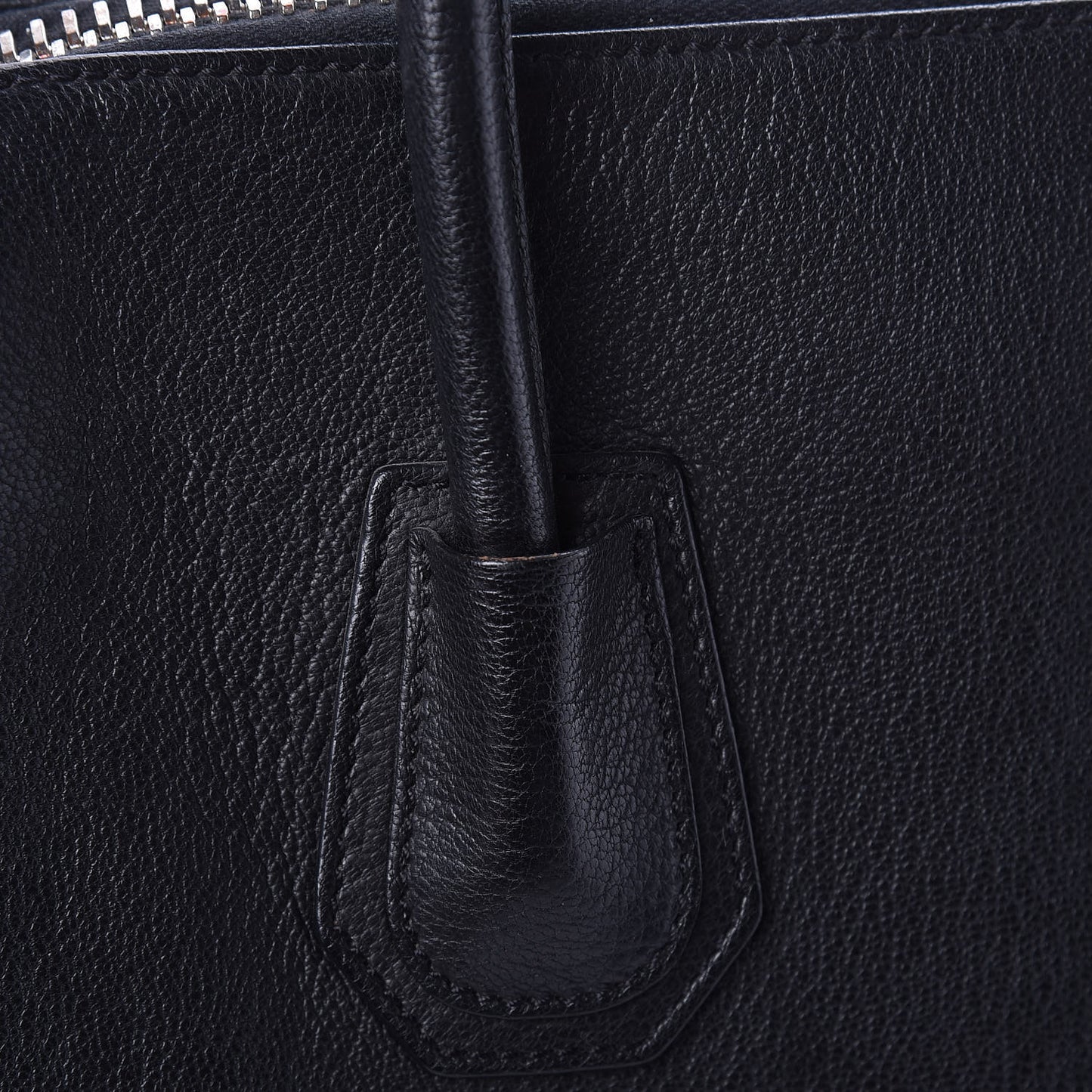 Sugar Goatskin Medium Antigona Black