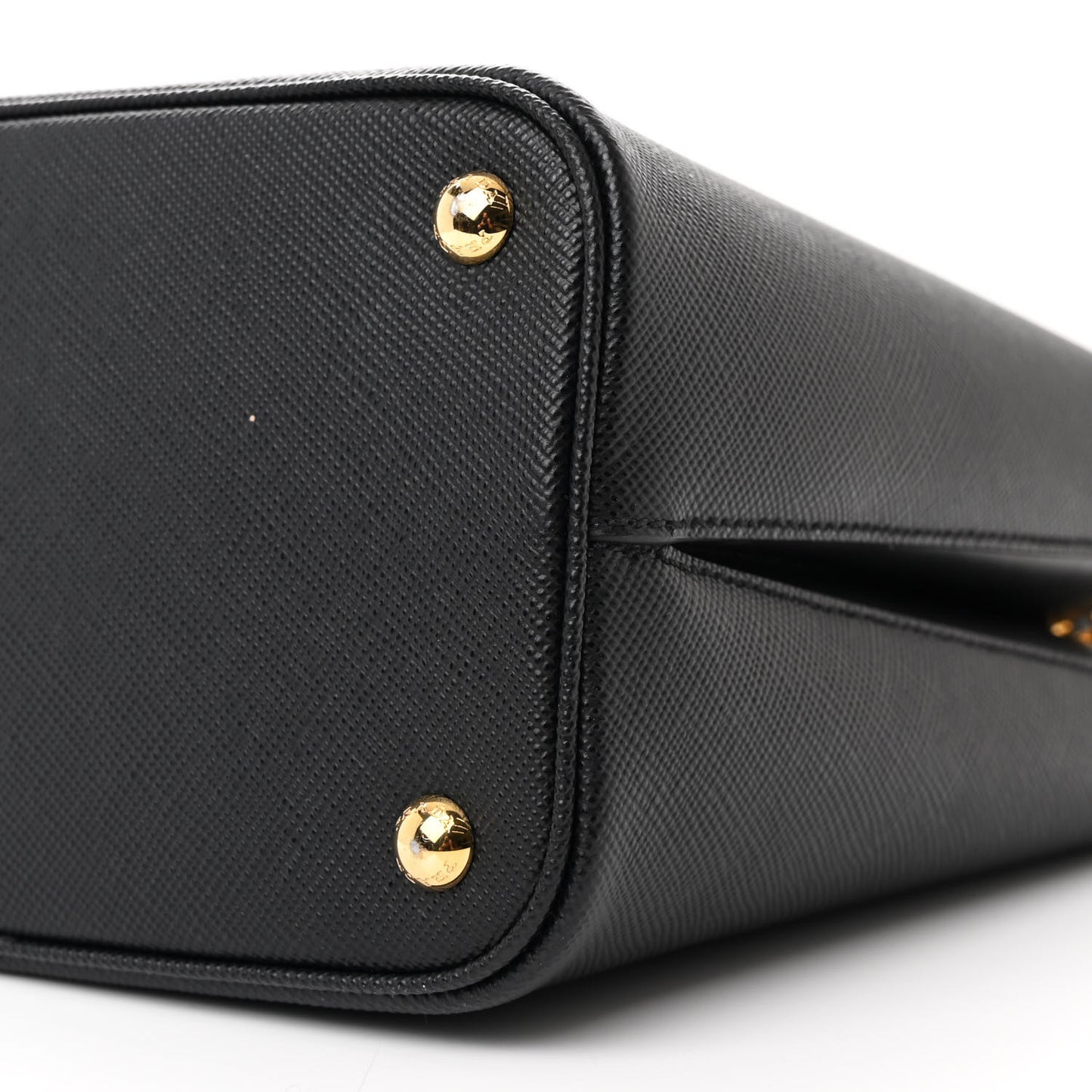 Saffiano Cuir Medium Panier Bucket Bag Black Fuoco
