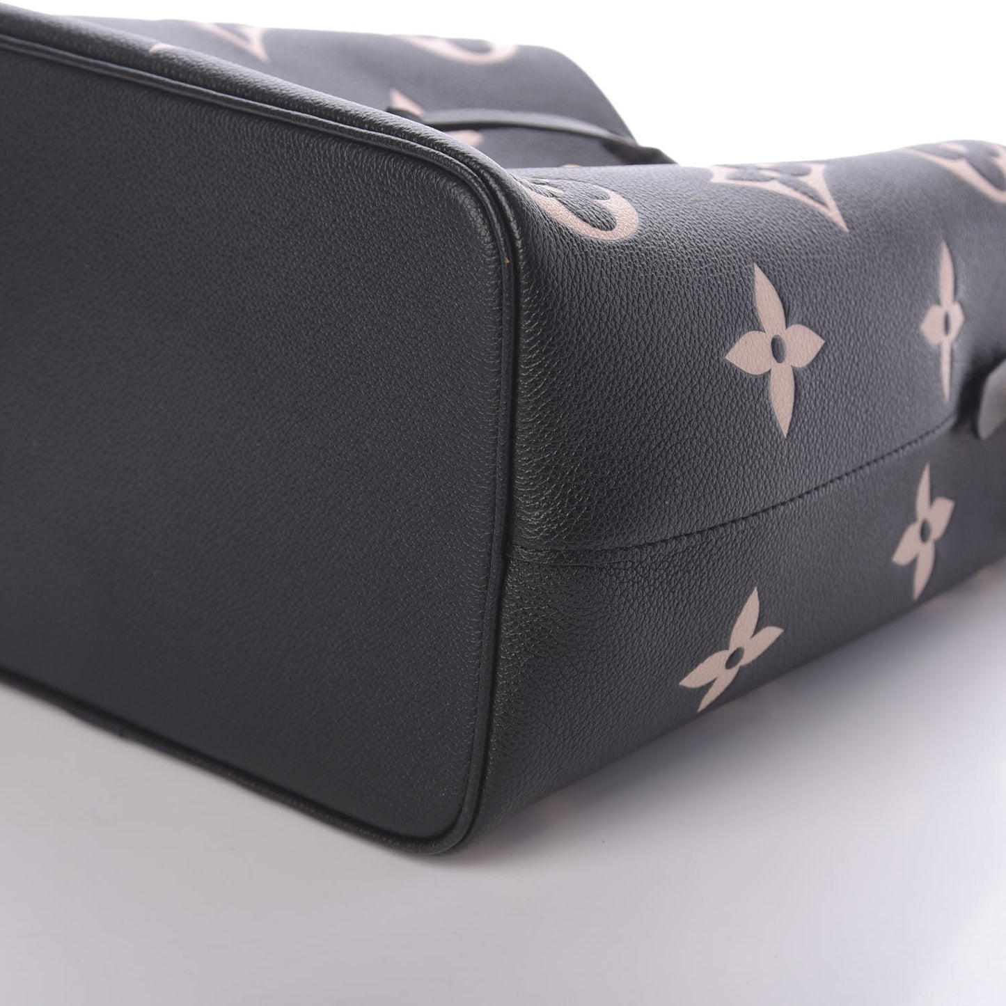 Empreinte Monogram Giant Neonoe MM Black Beige