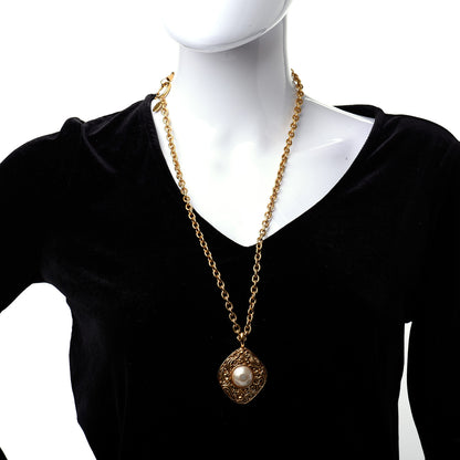 Chanel Pearl Pendant Necklace Gold 2 of 5