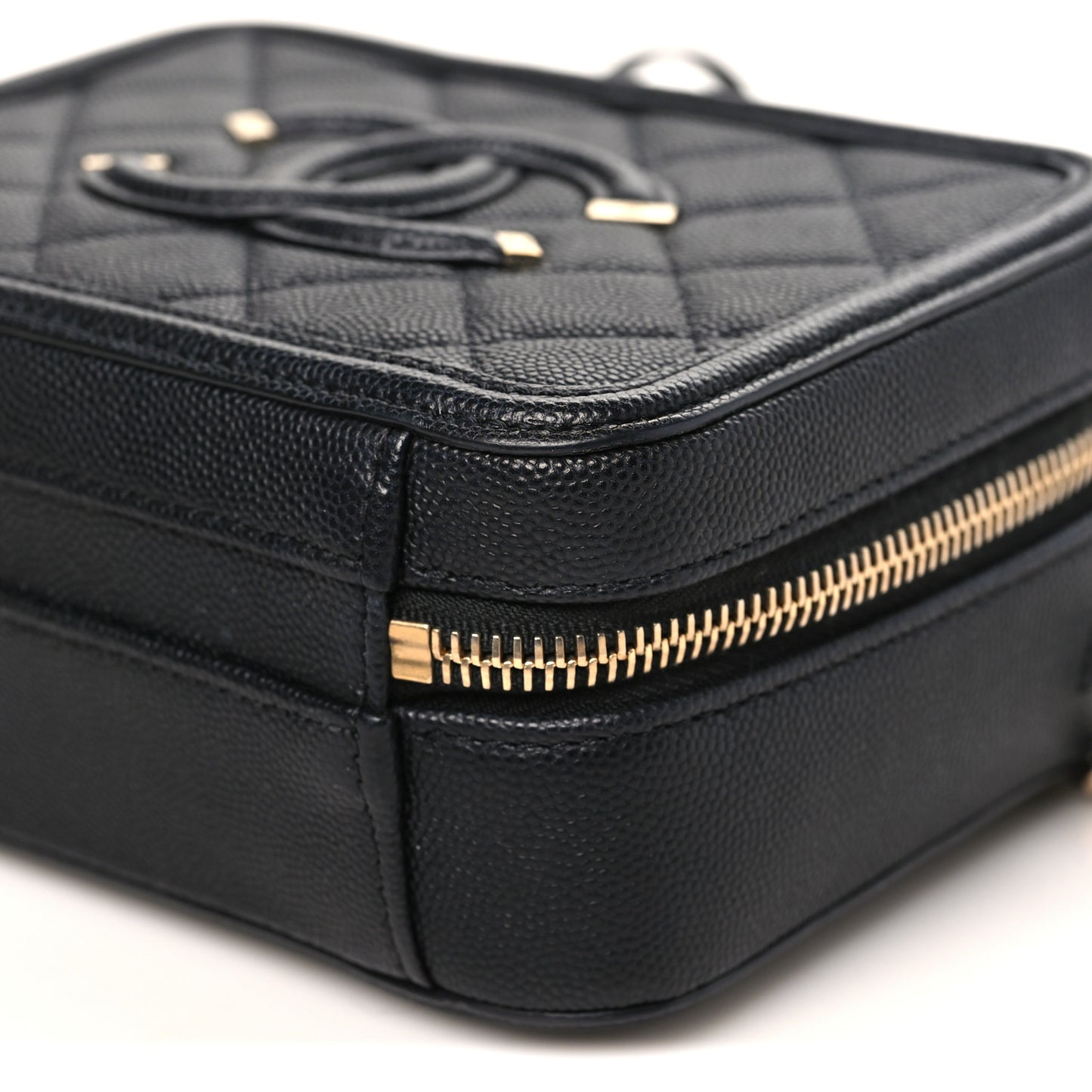 Caviar Quilted Small CC Filigree Vanity Case Black