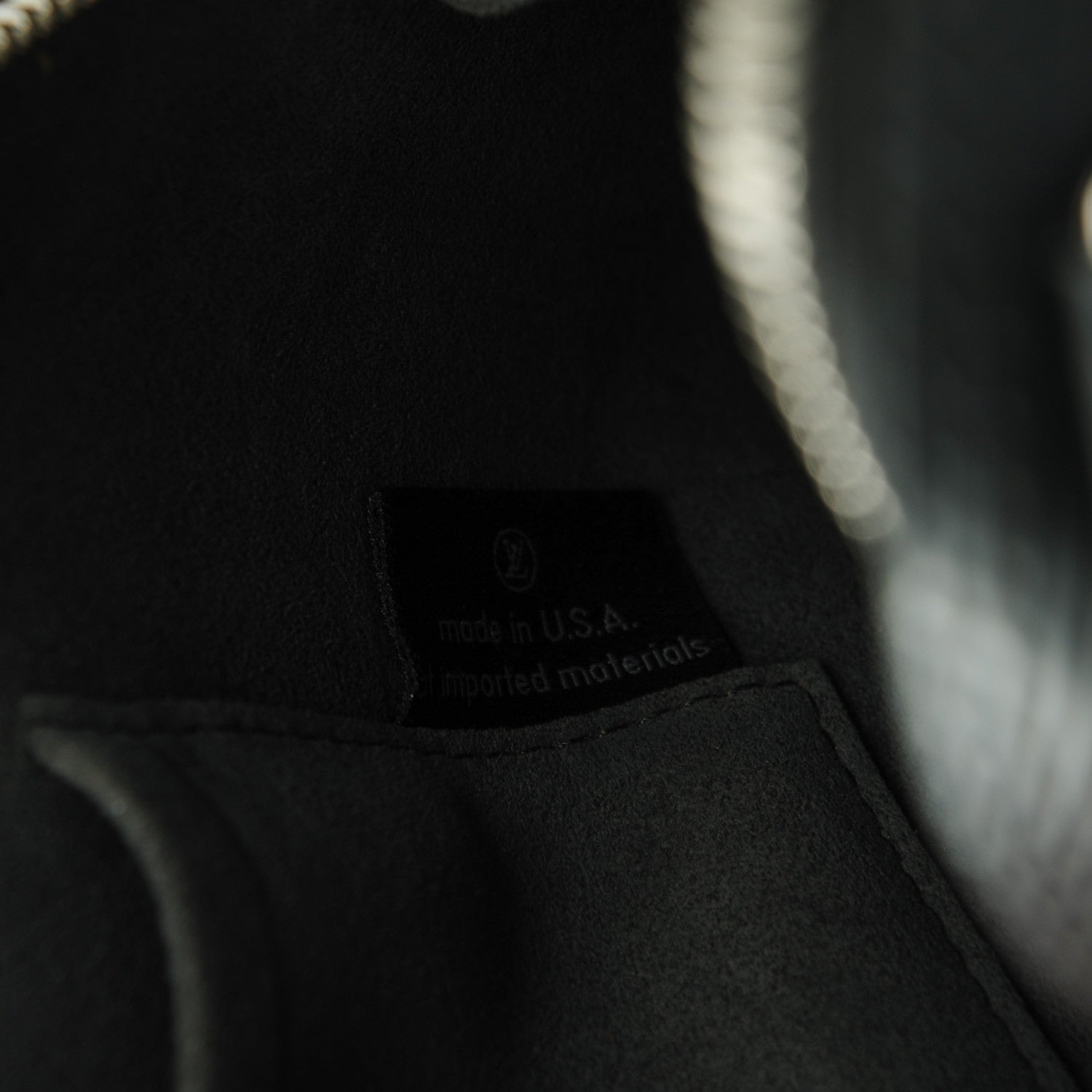 Louis Vuitton Epi Alma BB Black 7 of 8