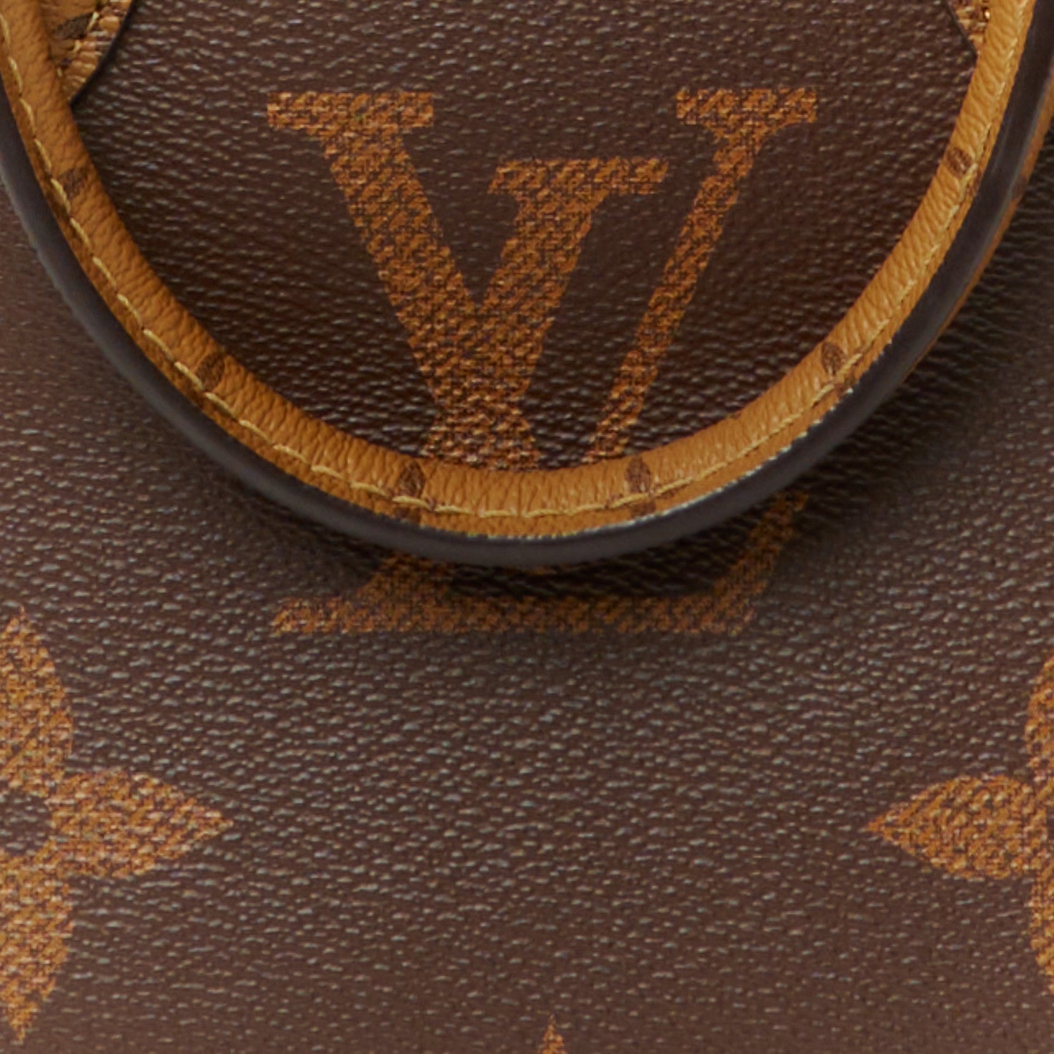 Louis Vuitton Reverse Monogram Giant Onthego PM 7 of 13