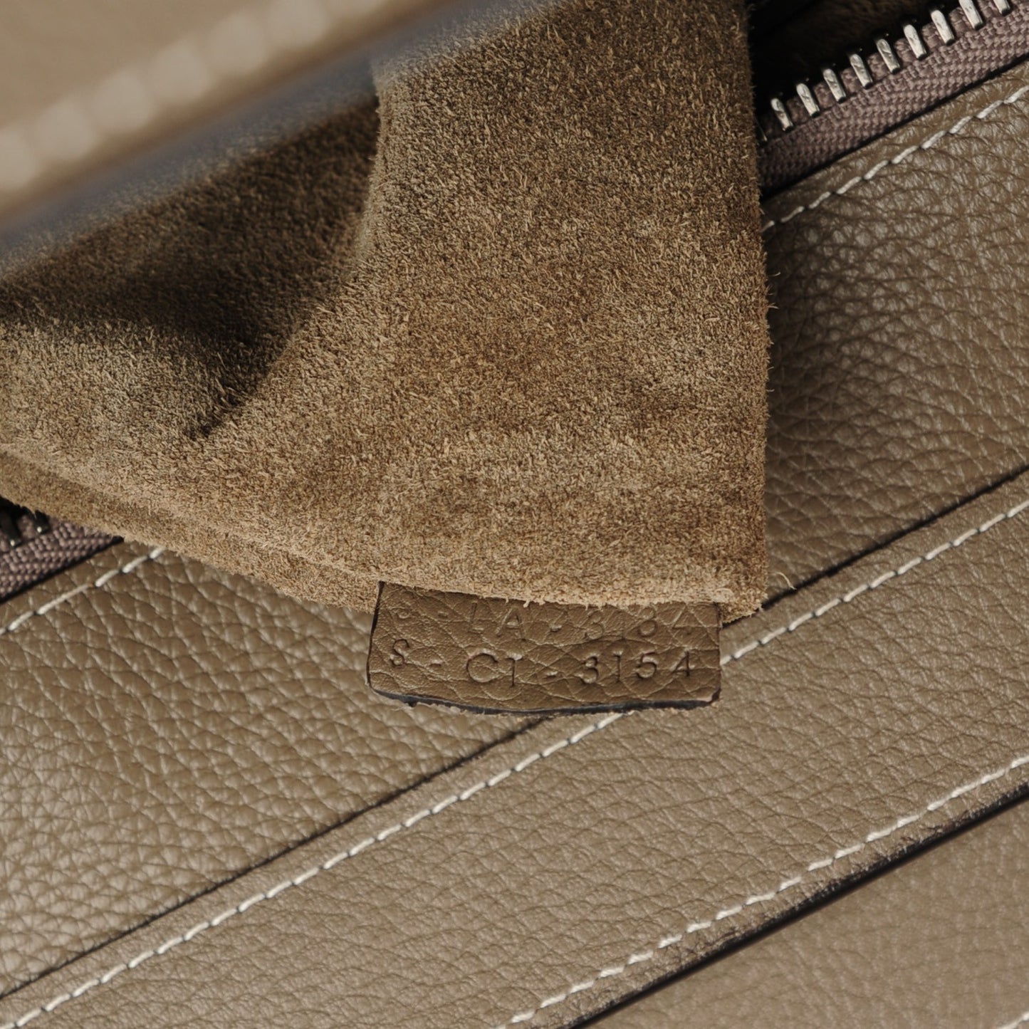 Drummed Calfskin Mini Luggage Souris