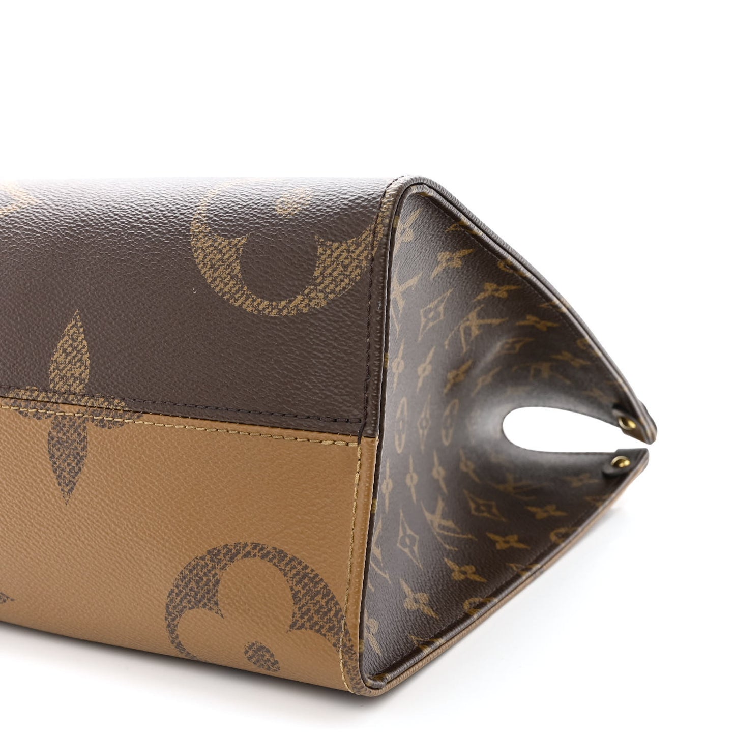 Reverse Monogram Giant Onthego MM