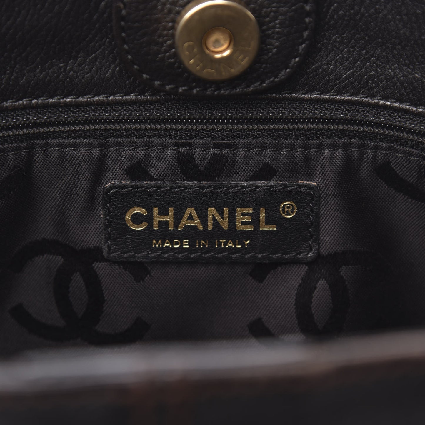 Calfskin Wood Chain Tote Black