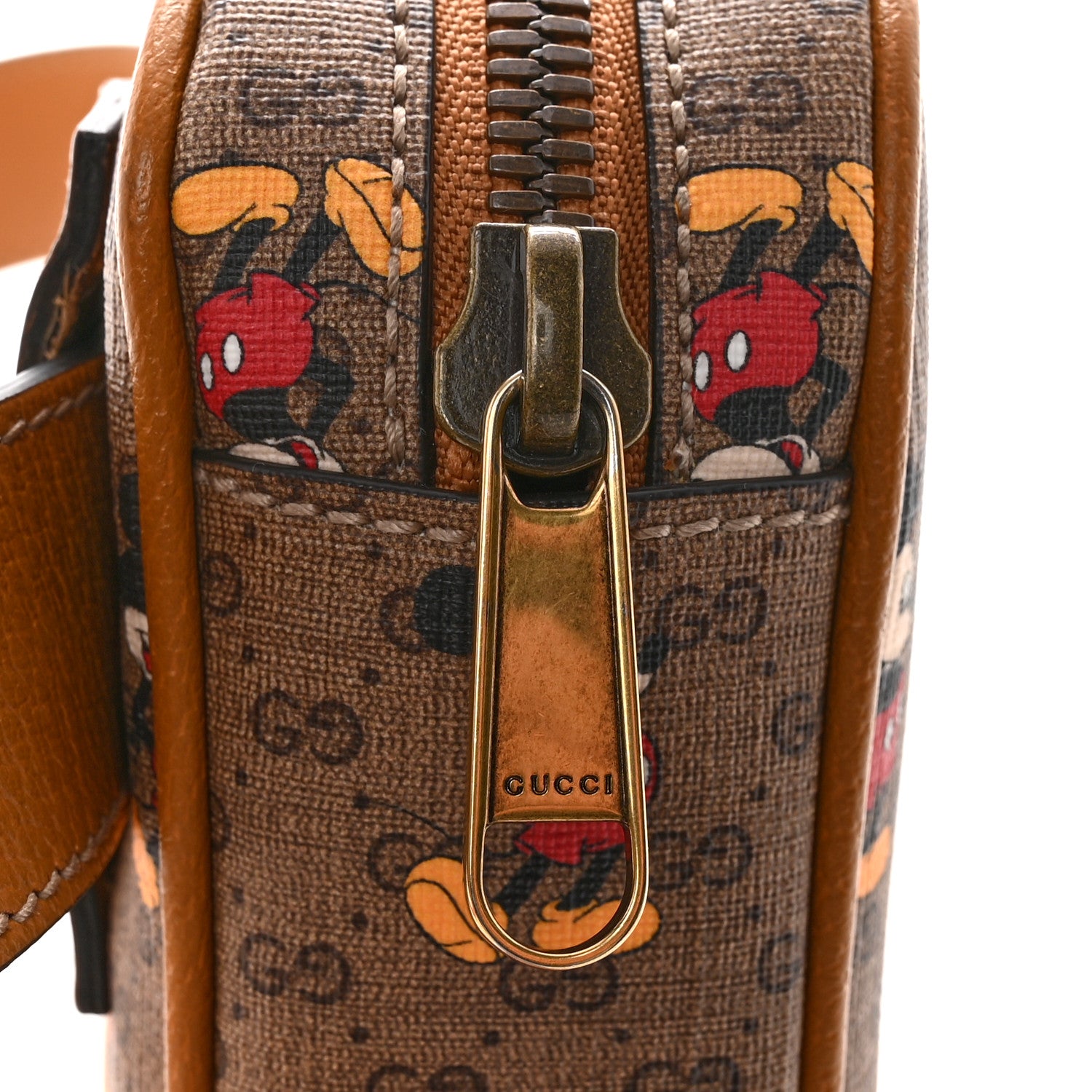 Gucci X DISNEY Mini Vintage GG Supreme Monogram Mickey Mouse Small Belt Bag 90 36 Beige Vintage Sun Oil 12 of 12