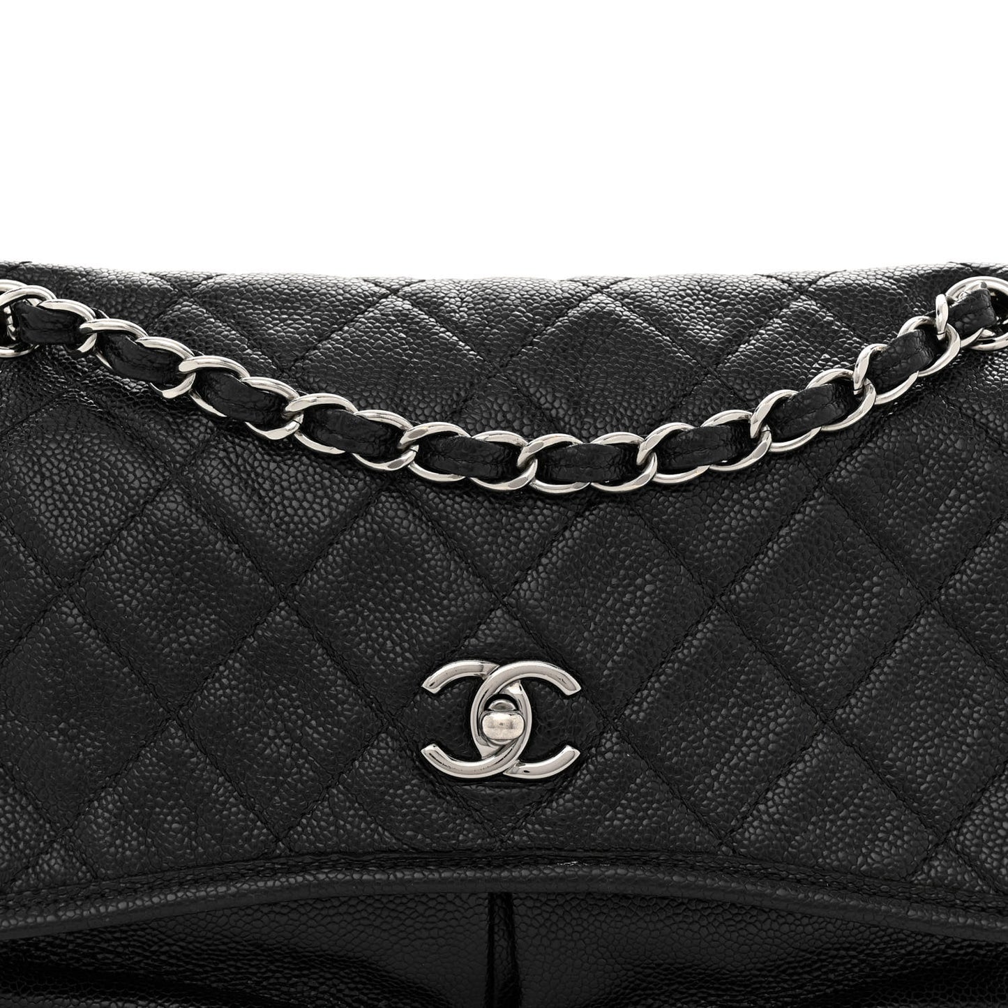 Grained Calfskin Medium Natural Beauty Flap Black