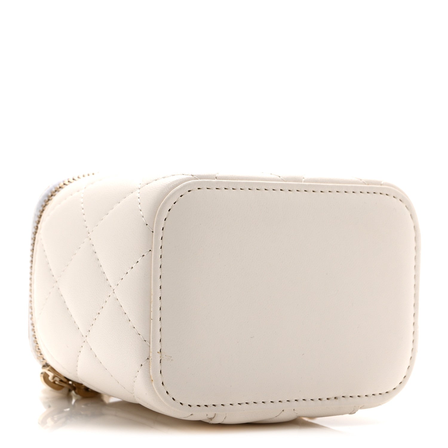 CHANEL ポーチホワイト Chanel Lambskin Quilted Pearl Crush Mini Vanity Case With Chain