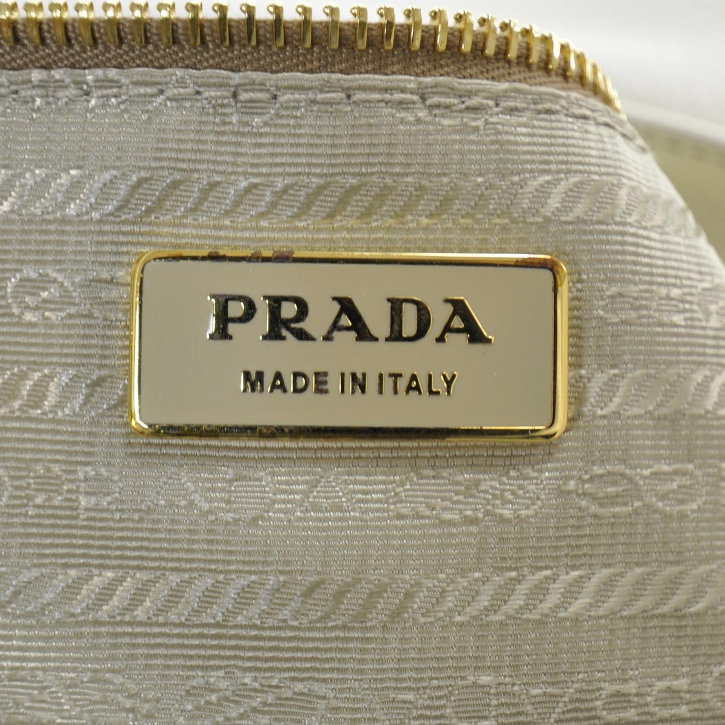 Vitello Daino Pushlock Flap Shoulder Bag