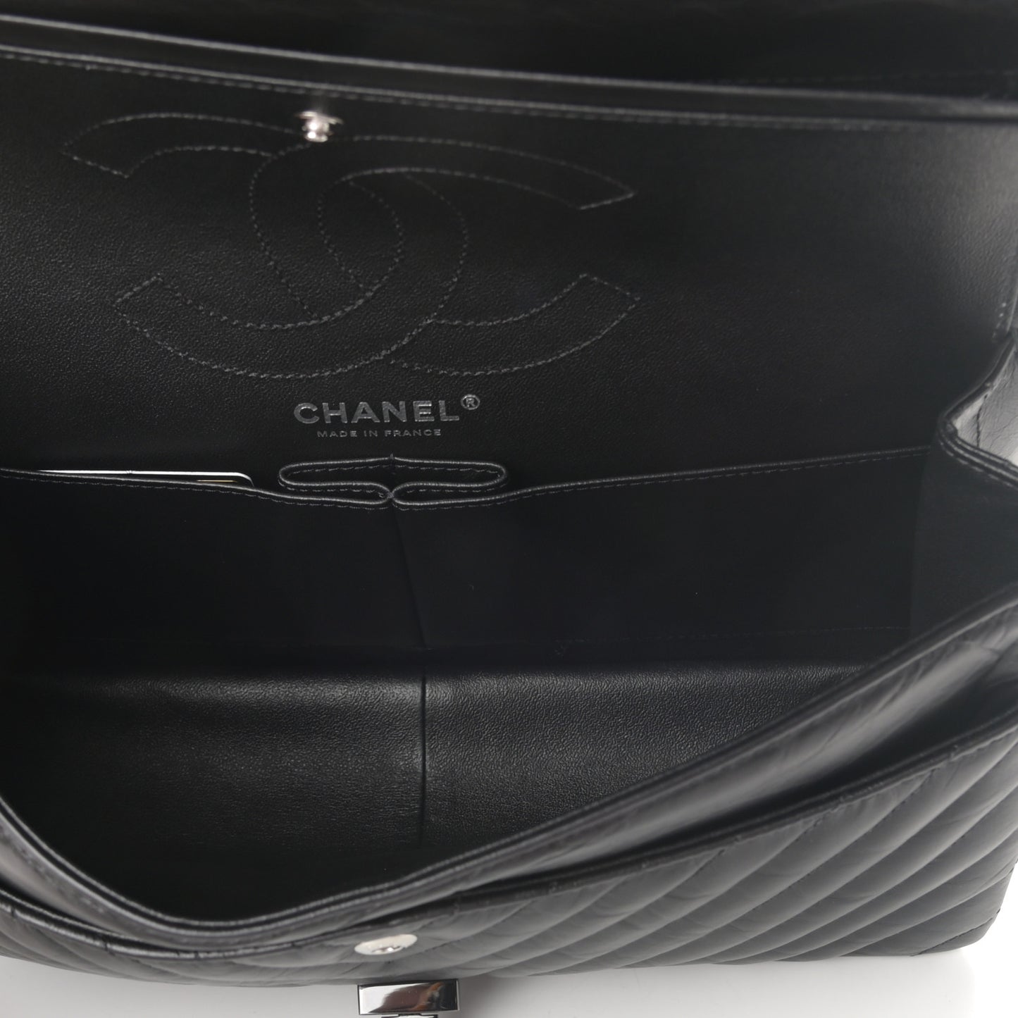Aged Calfskin Chevron Quilted 2.55 Reissue 226 So Black