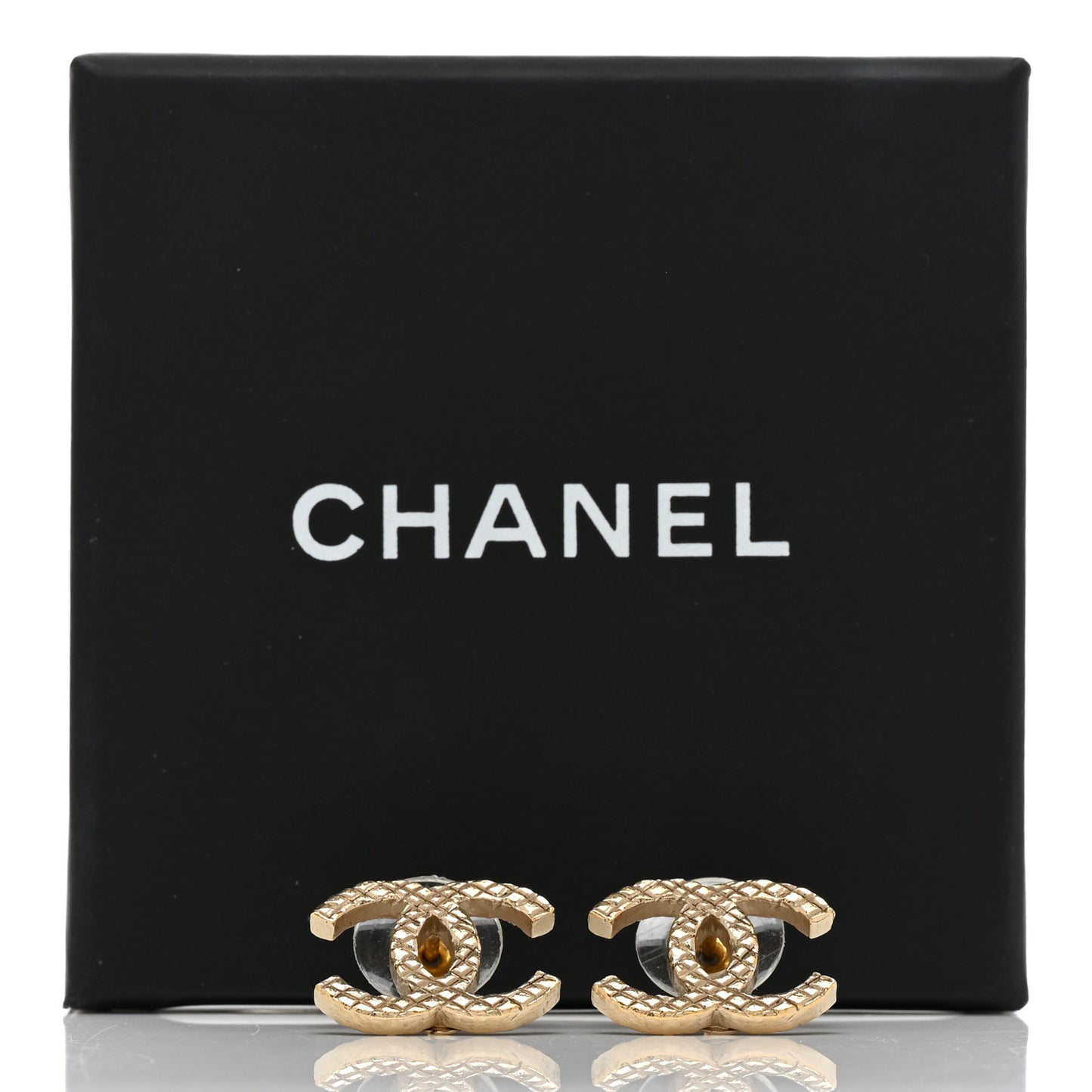 Quilted CC Earrings Gold