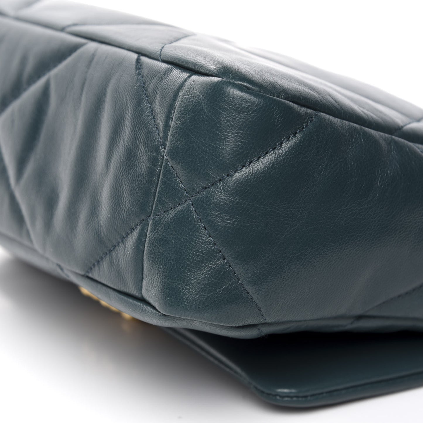 Lambskin Quilted Medium 19 Flap Green