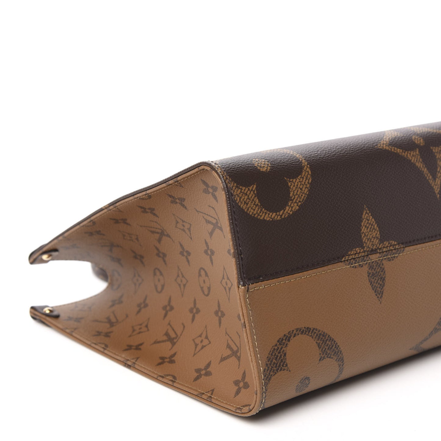 Reverse Monogram Giant Onthego MM