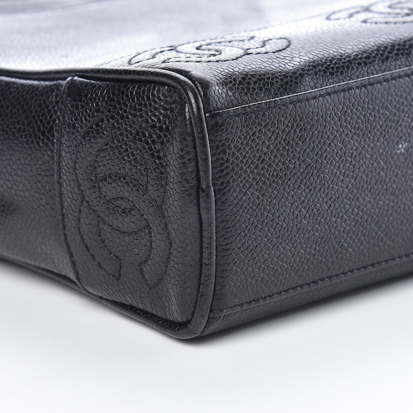 Caviar CC Shoulder Bag Black