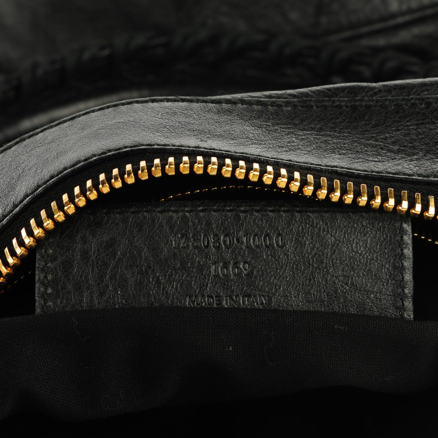 Agneau Giant 21 Gold Hardware Work Black