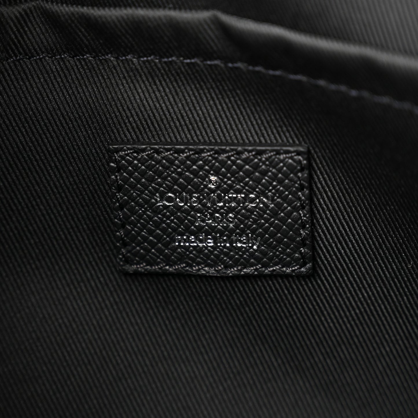Taiga Monogram Eclipse Outdoor Messenger Black