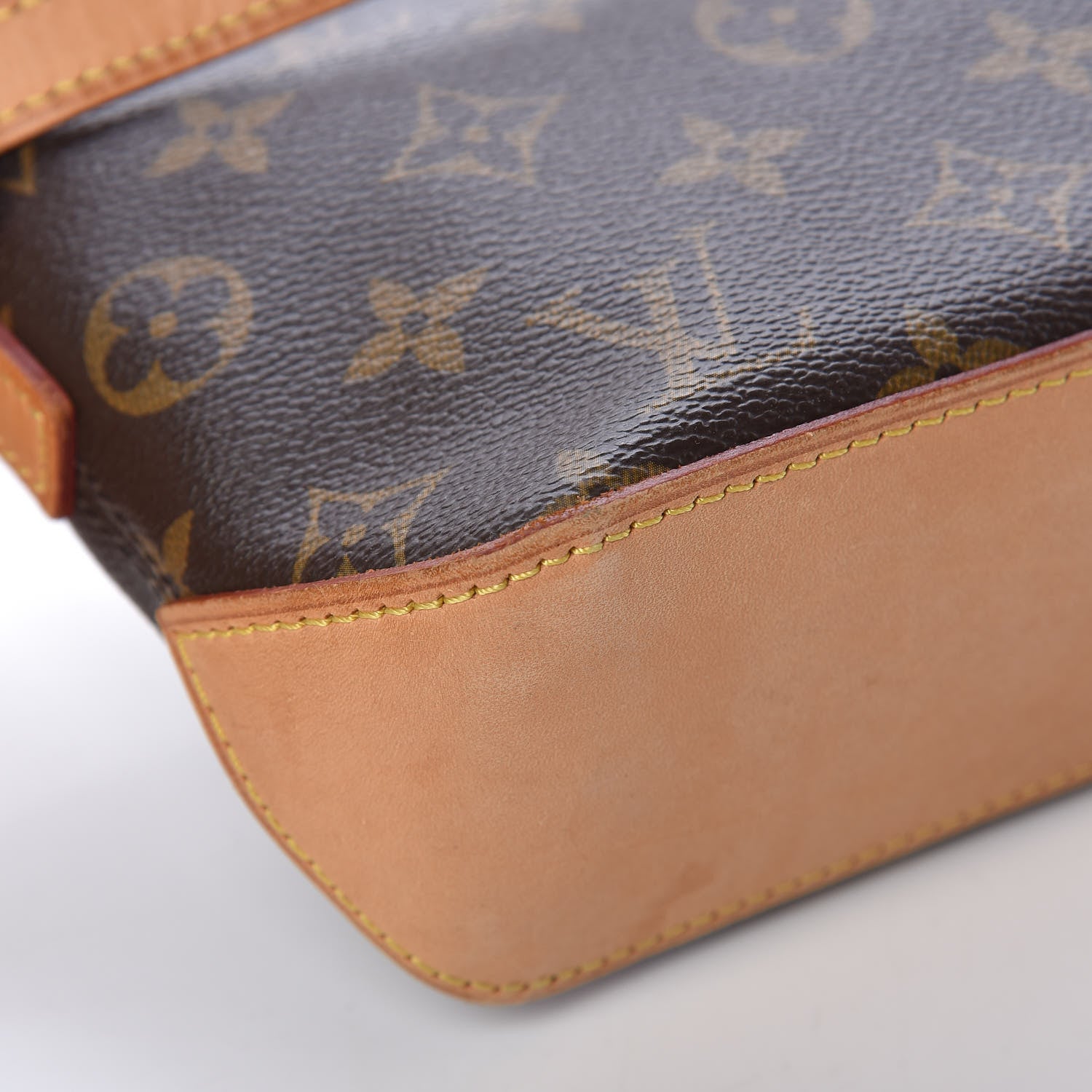 Louis Vuitton Monogram Trotteur 11 of 16