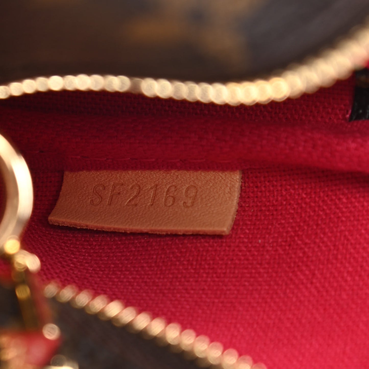 Monogram 2019 Christmas Animation Mini Courchevel Pochette Accessories Fuchsia