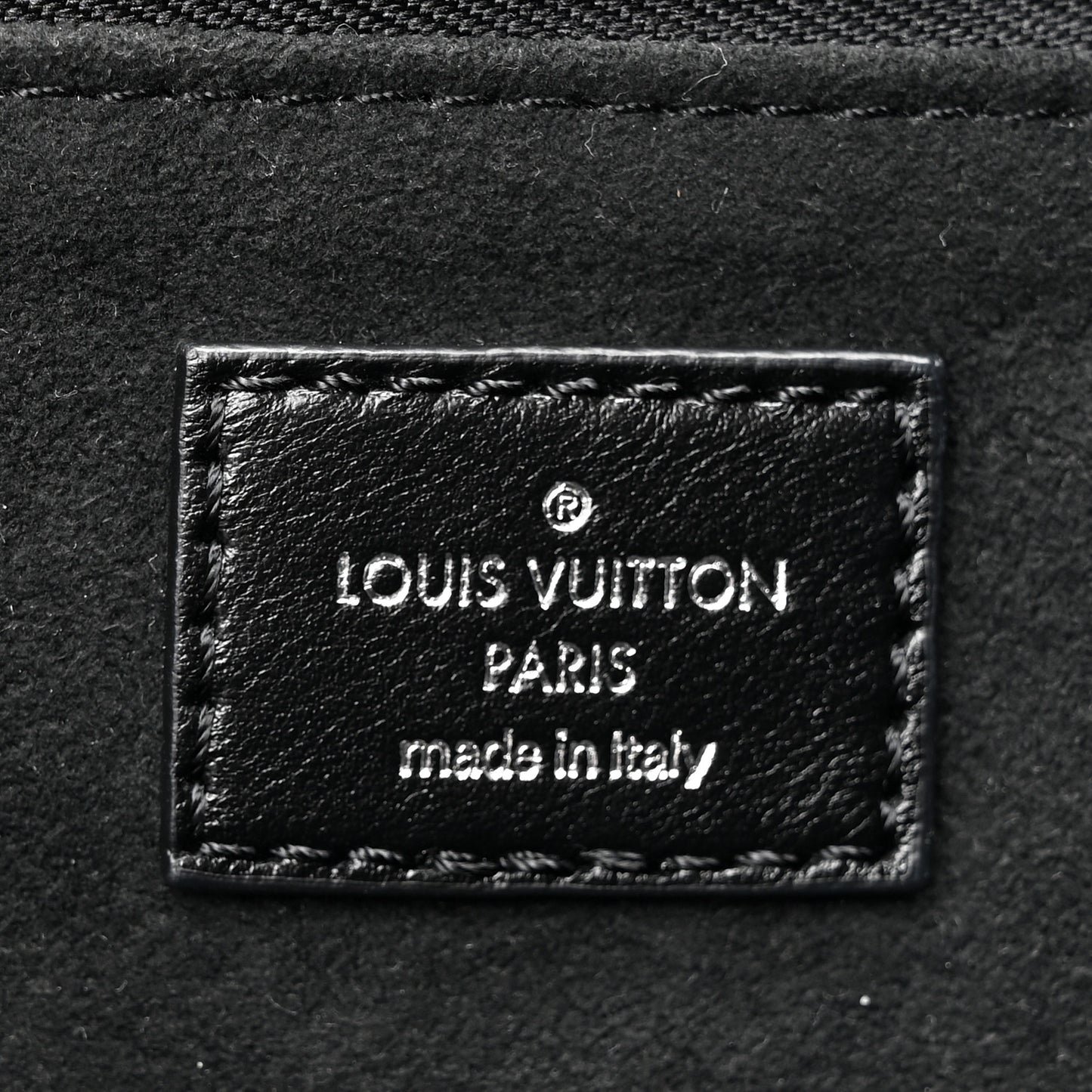 Lambskin CarryAll Vibe MM Black