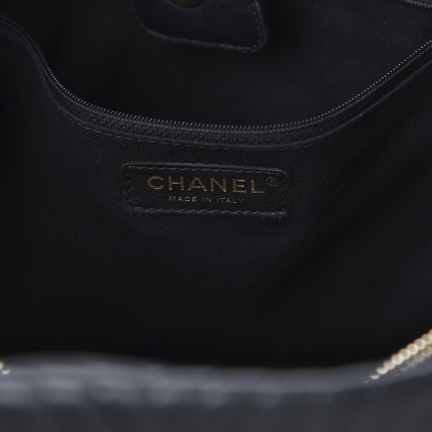Chanel Wrinkled Lambskin Chevron Quilted Large Surpique Tote Black 5 of 9