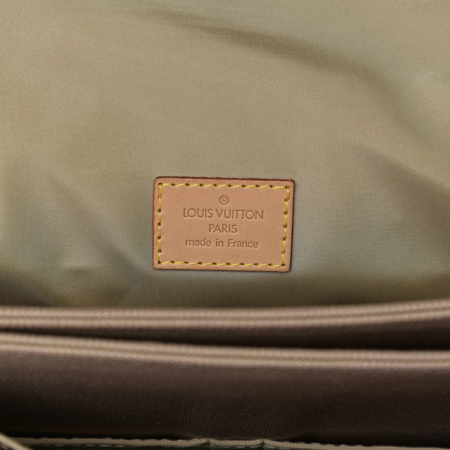 Damier Geant Messenger Bag Terre