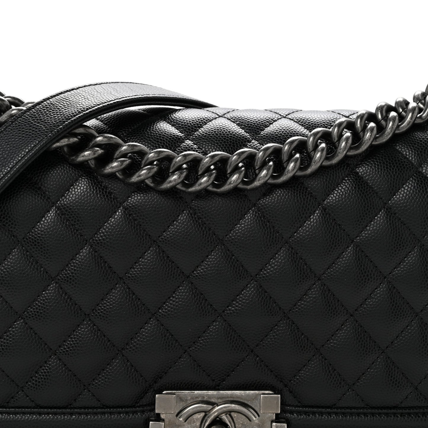 Caviar Quilted Medium Boy Flap Black