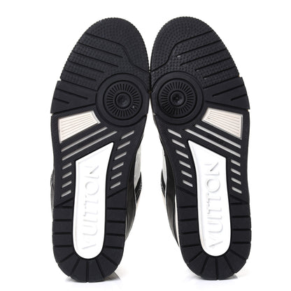 Louis Vuitton Calfskin Patent Mens LV Trainer Sneakers 9 White Black 8 8 of 8