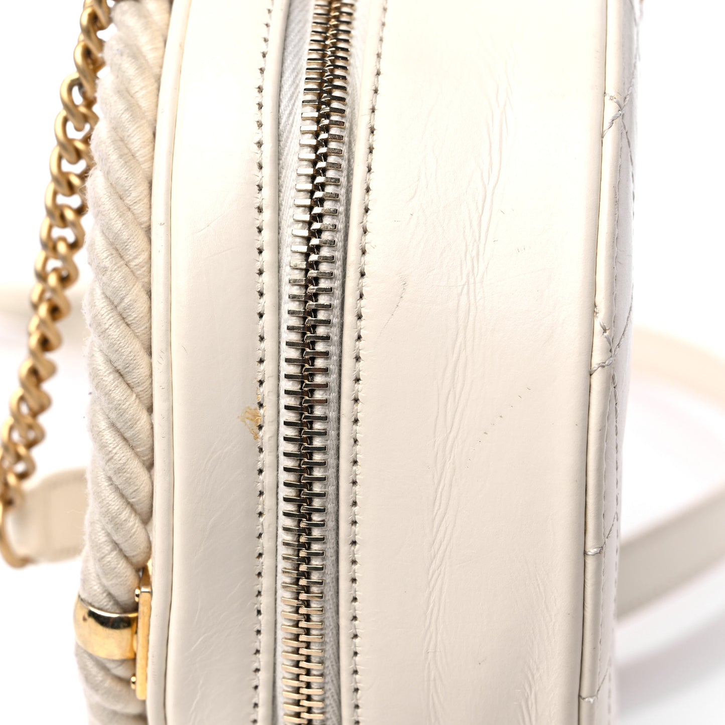 Crumpled Calfskin Cotton Small En Vogue Round Bag White