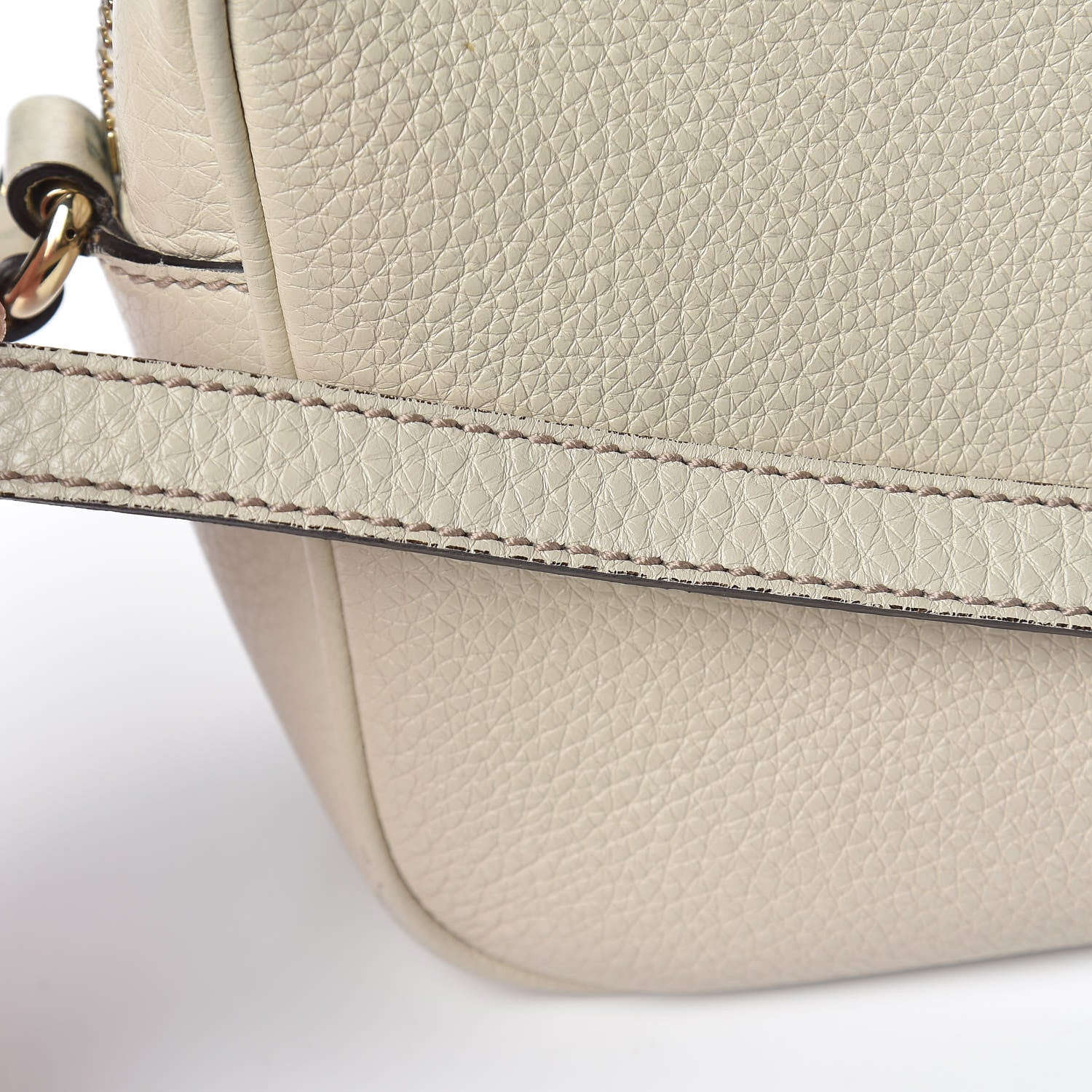 Gucci Pebbled Calfskin Small Soho Disco Bag Off White 16 of 19