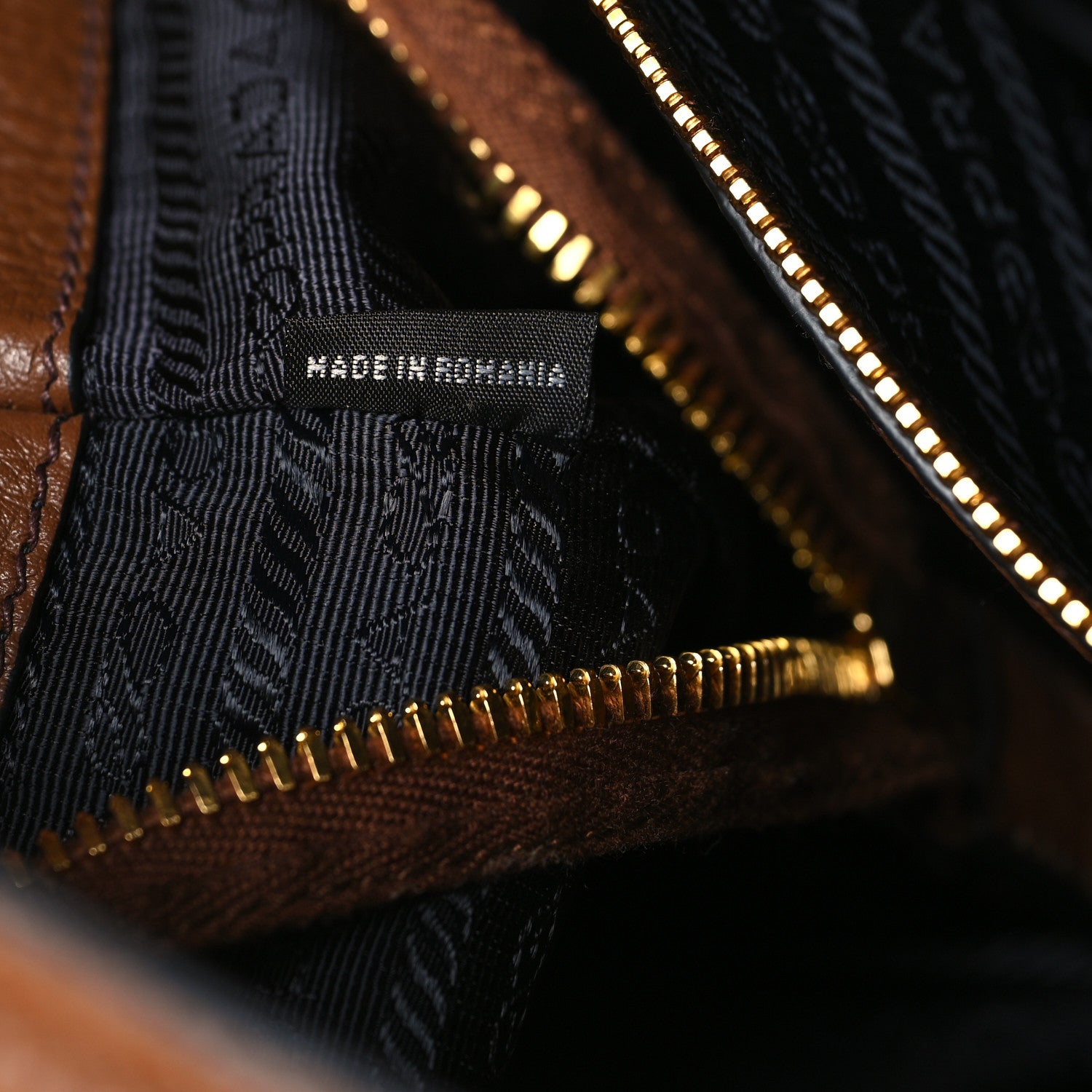 Prada Vitello Daino Pocket Shopping Tote Nocciolo 7 of 11