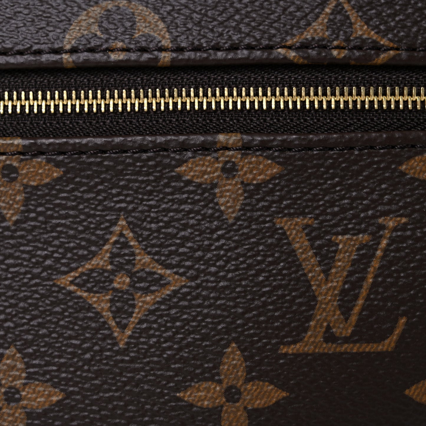 Monogram Loop