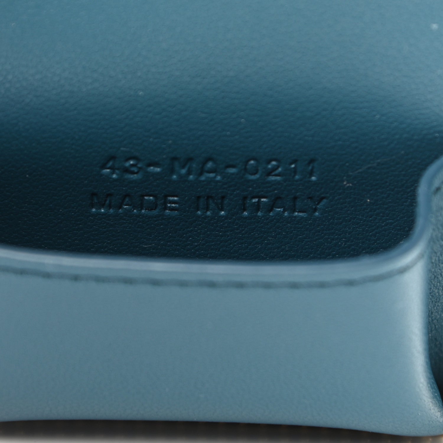 Christian Dior Grained Calfskin 30 Montaigne Airpods Case Deep Ocean 6 of 6