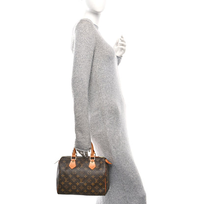 Louis Vuitton Monogram Speedy 25 2 of 10
