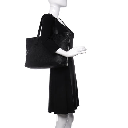 Gucci Guccissima Medium Zippered Shopping Tote Black 2 of 14