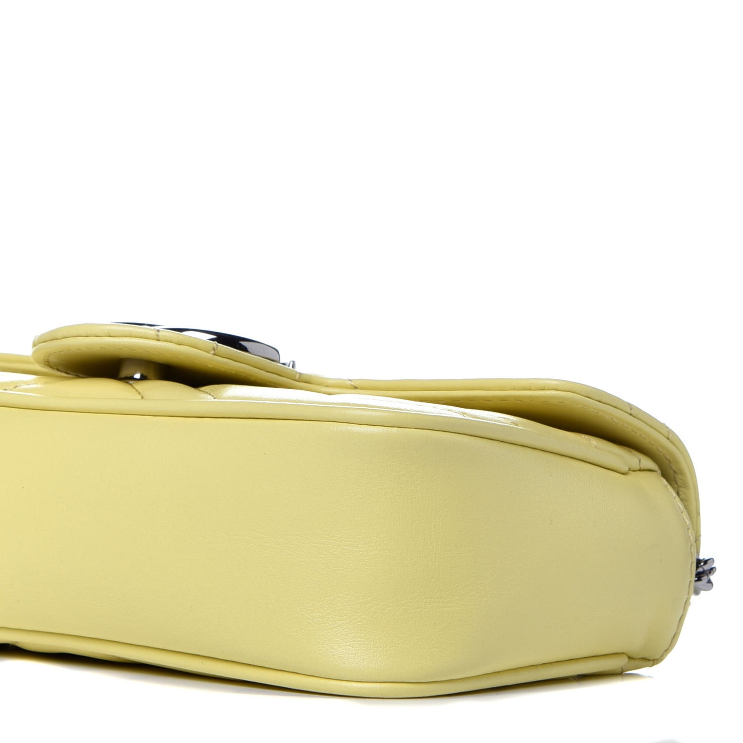 Calfskin Matelasse Super Mini GG Marmont Shoulder Bag Banana