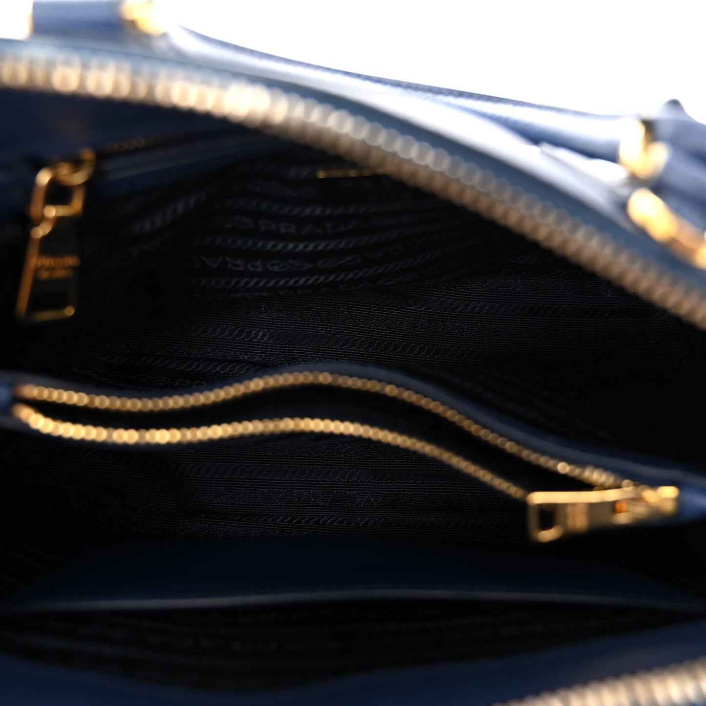 Saffiano Lux Small Promenade Tote Bluette
