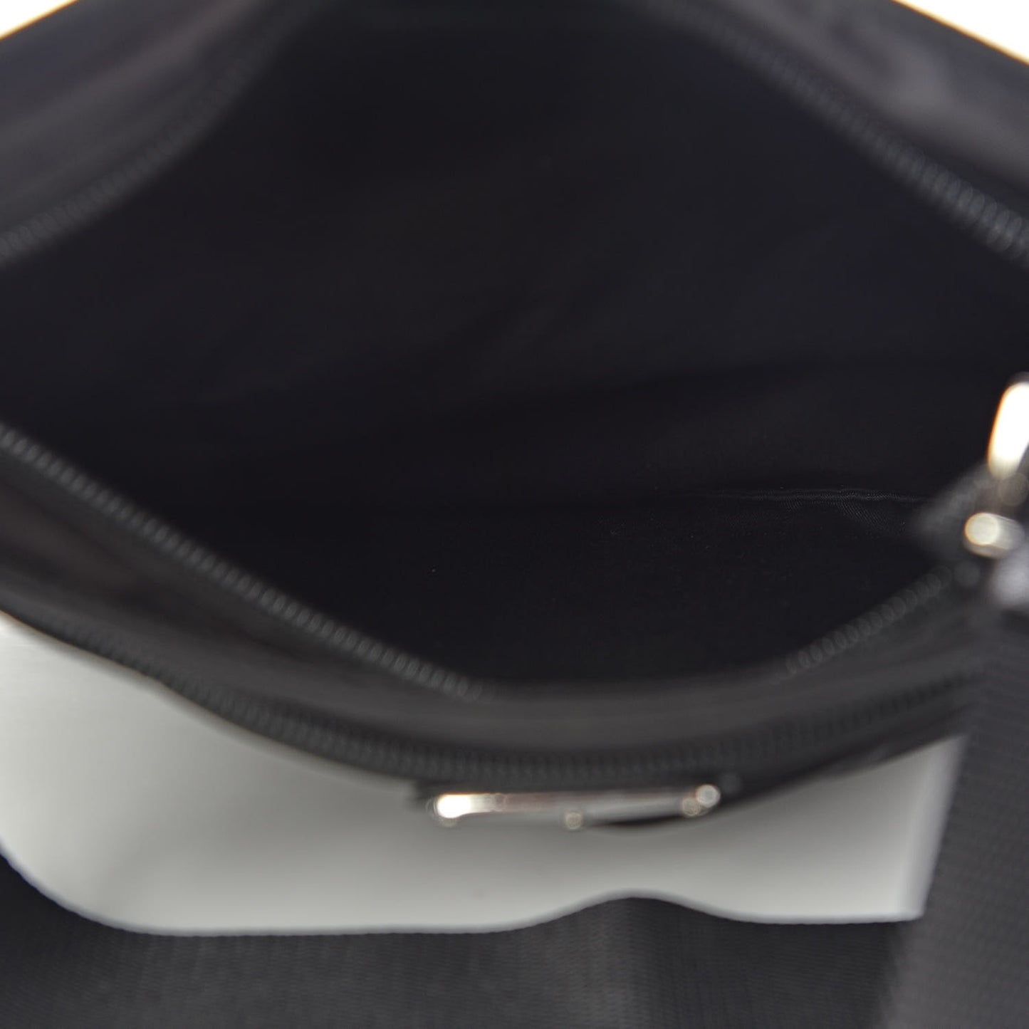 Nylon Vela Flat Messenger Bag Black