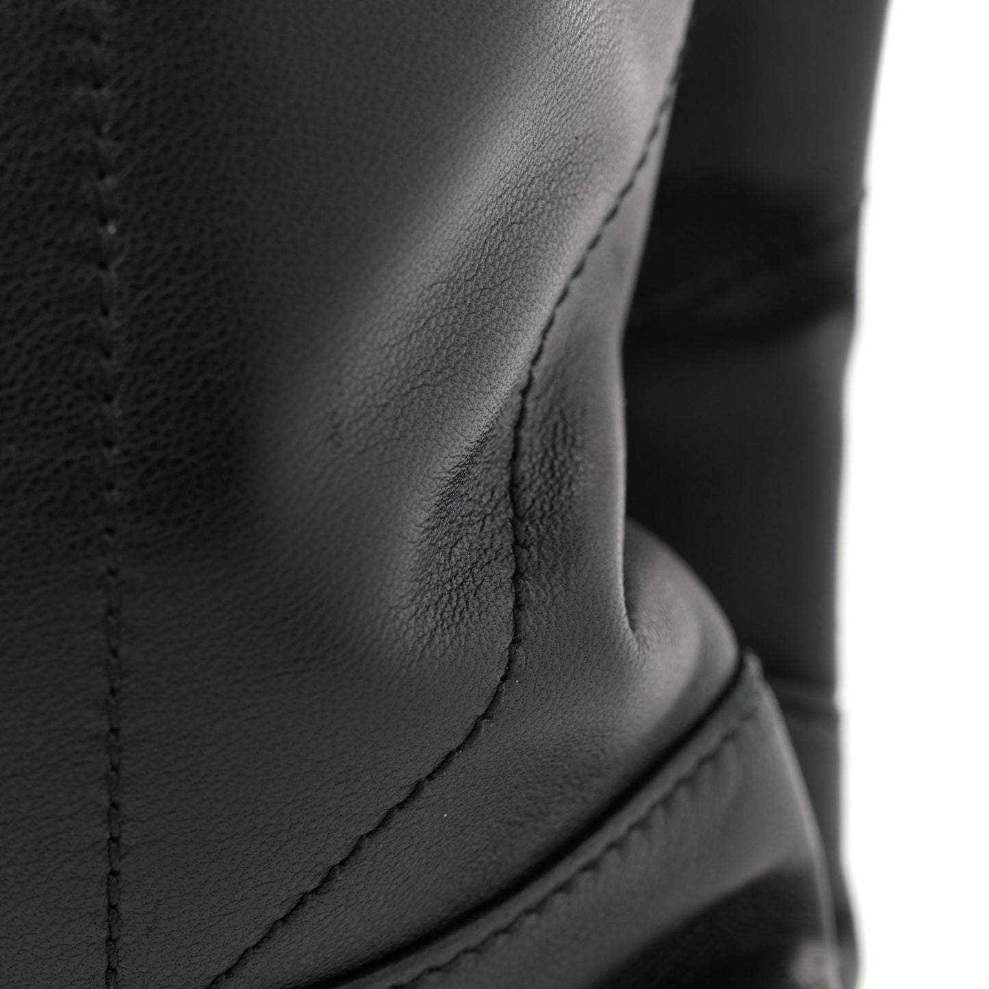 Lambskin Matelasse Monogram Medium Jamie 4.3 Pochon Black